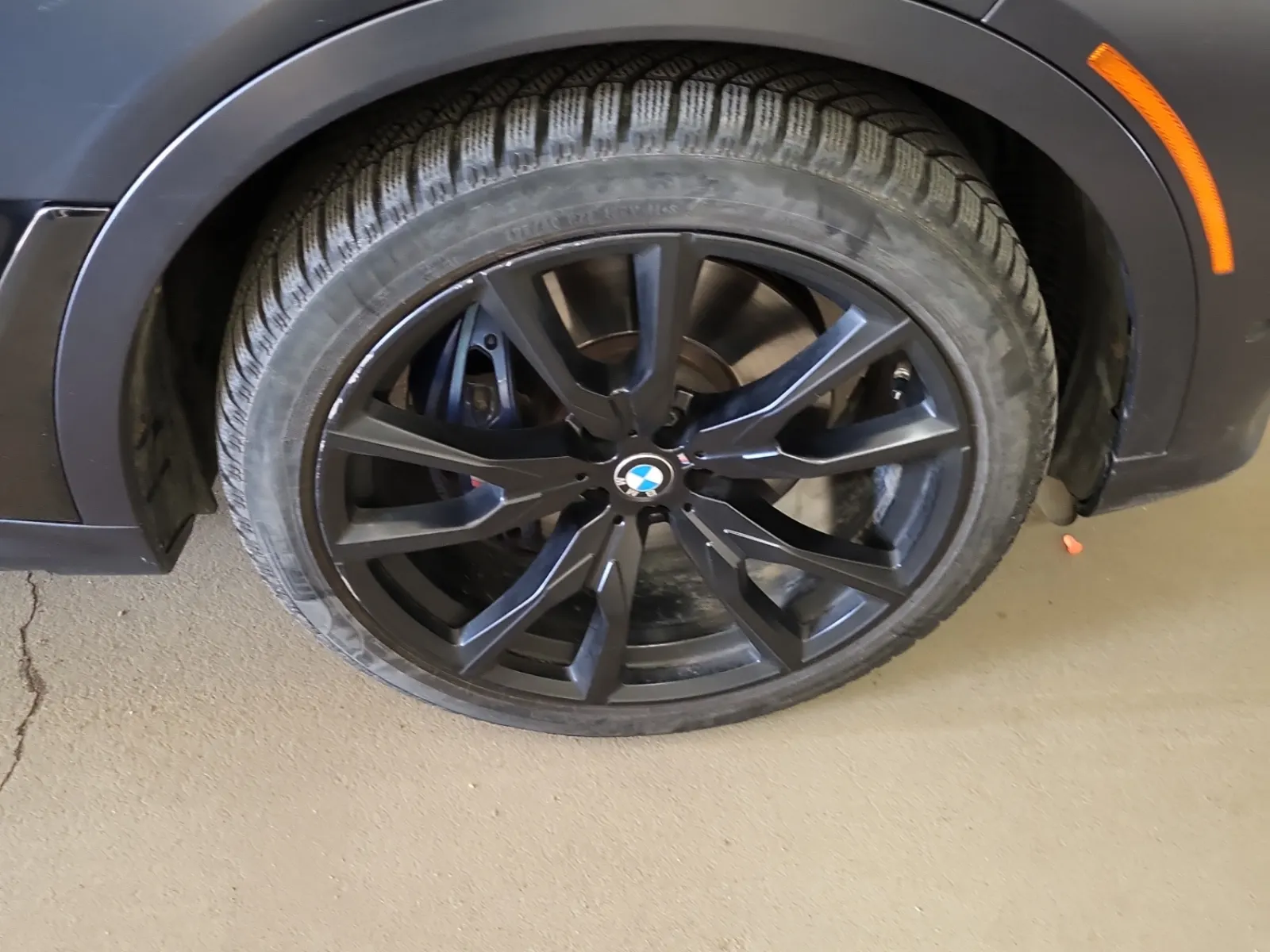 Right Front Wheel/Tire Photo