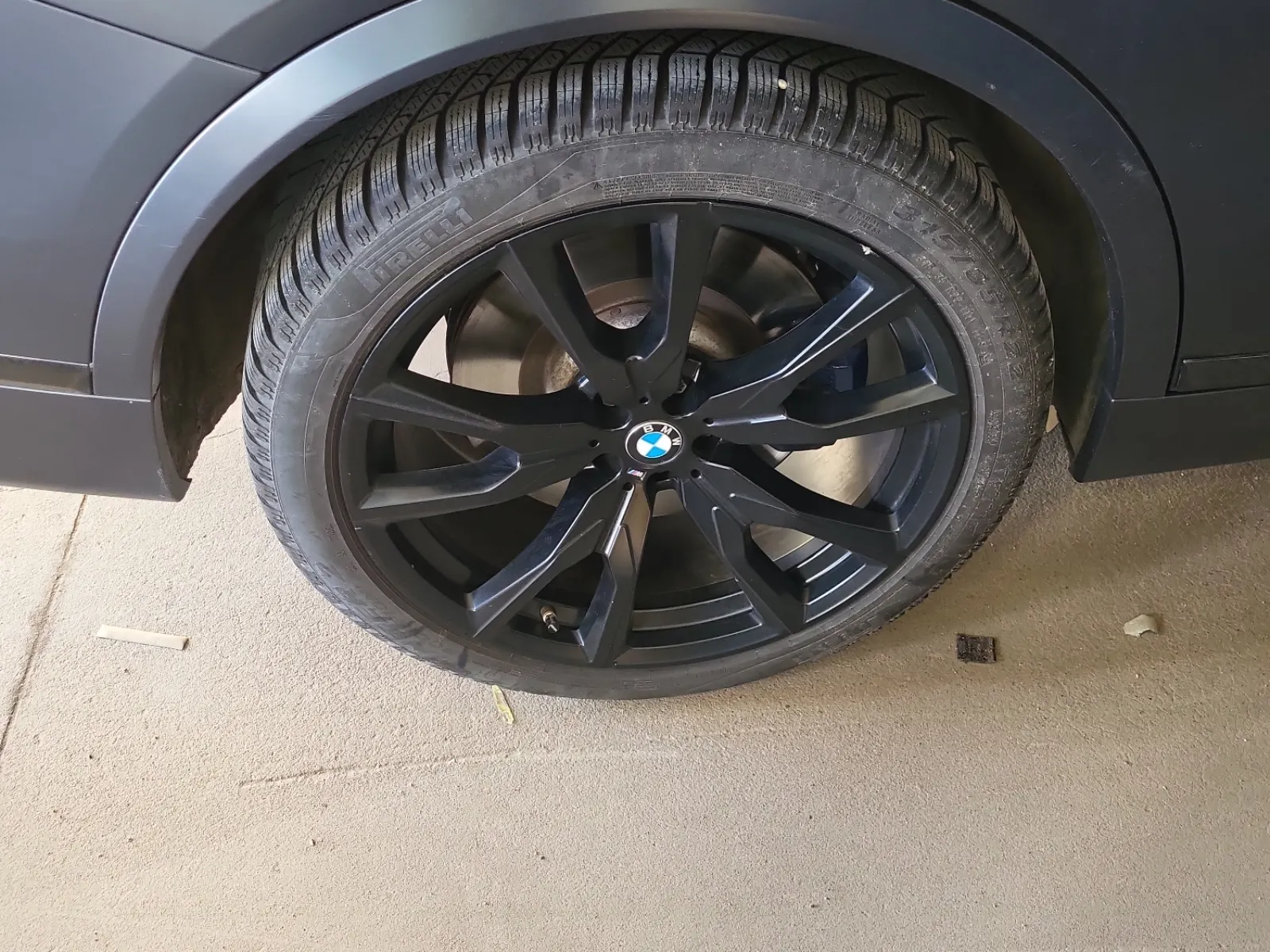 Right Rear Wheel/Tire Photo