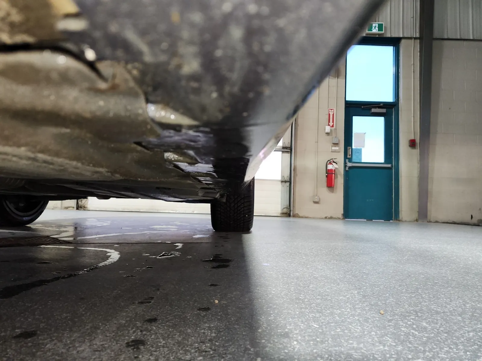 Undercarriage - Driver Photo
