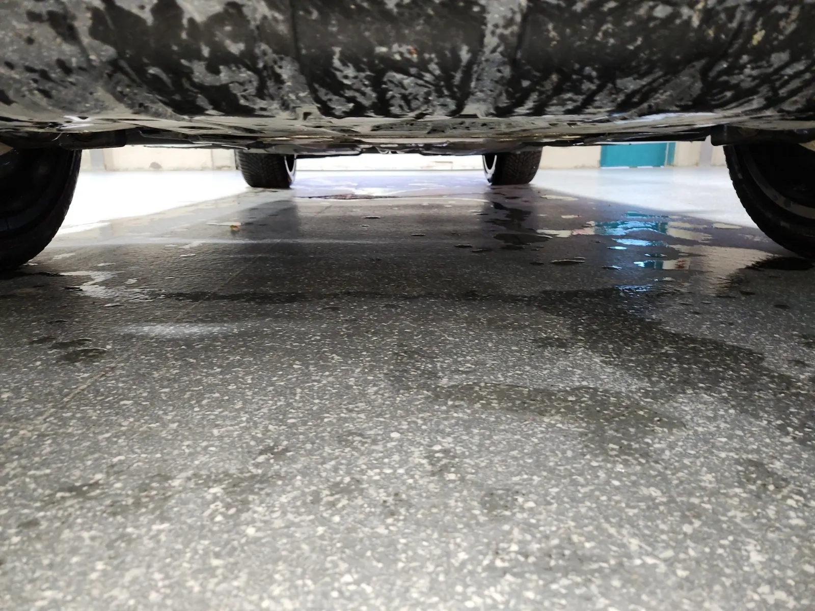 Undercarriage - Front Photo