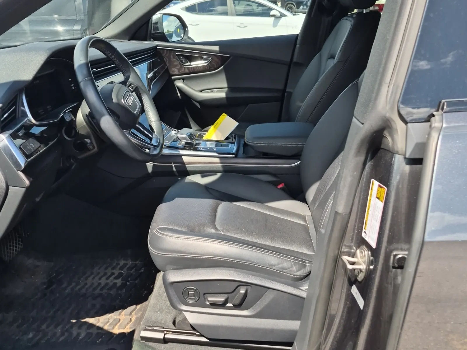 Front Interior Photo