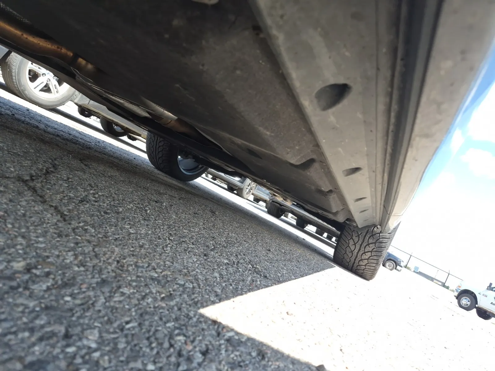 Undercarriage - Driver Photo