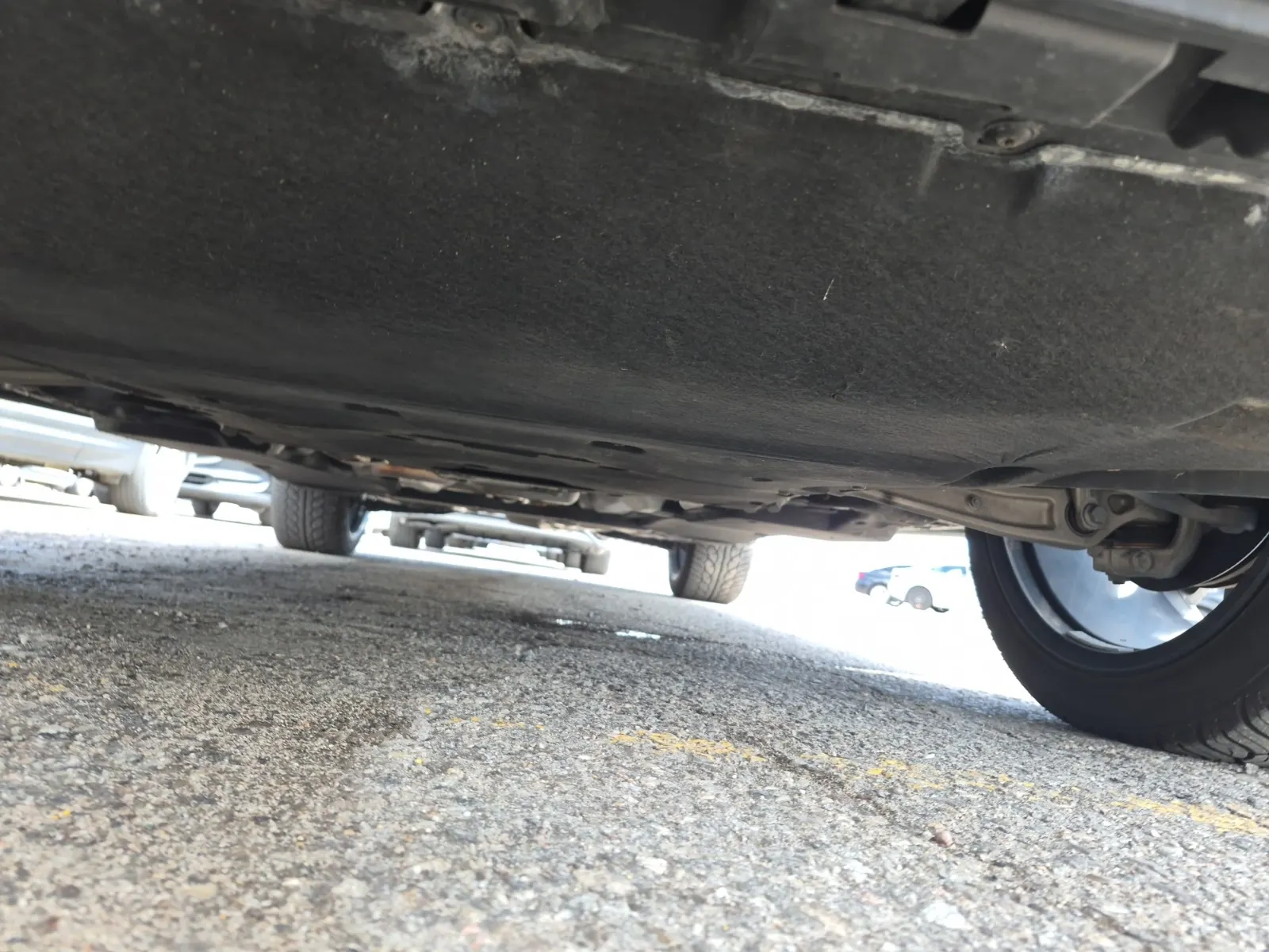 Undercarriage - Front Photo