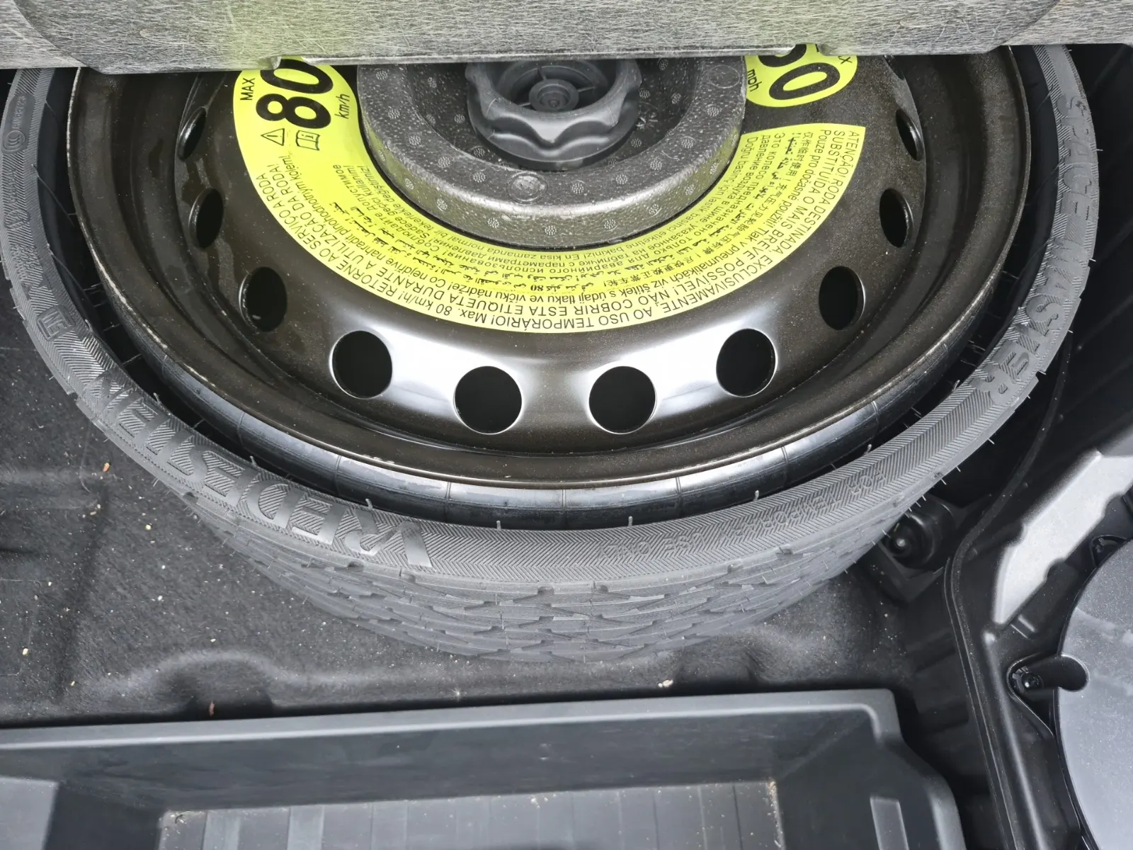 Spare Tire & Wheel Photo