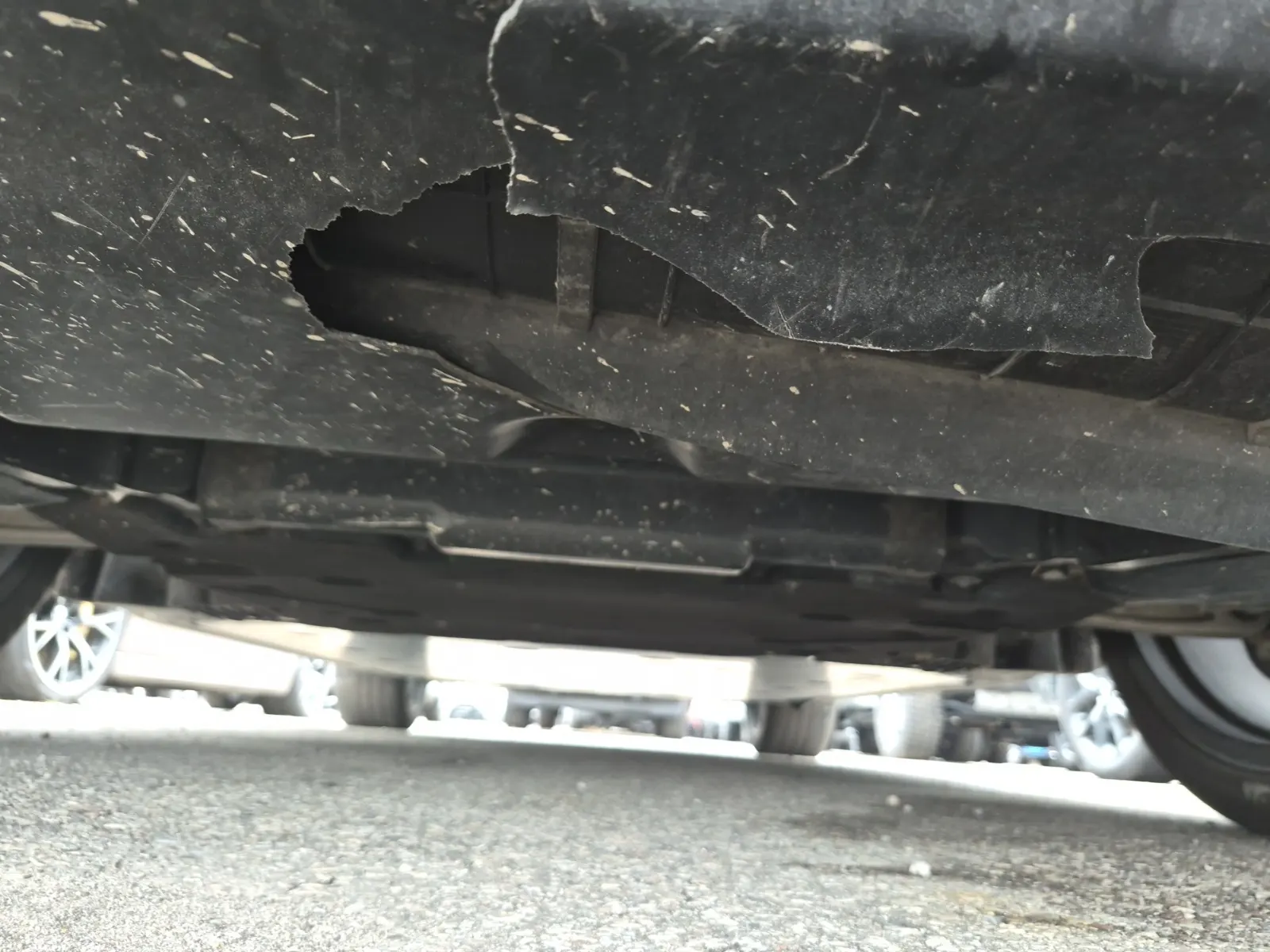 Undercarriage - Front Photo