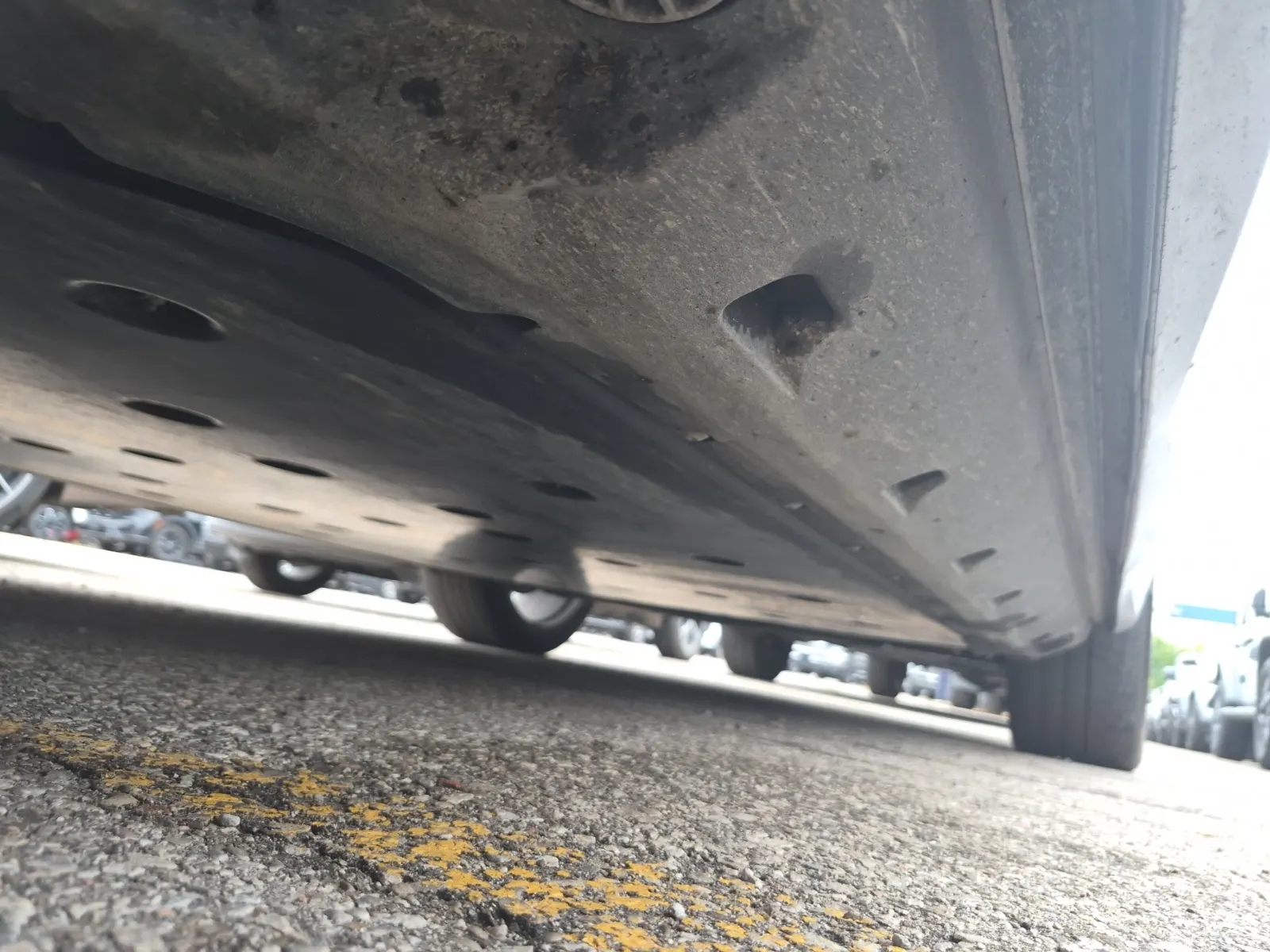 Undercarriage - Driver Photo