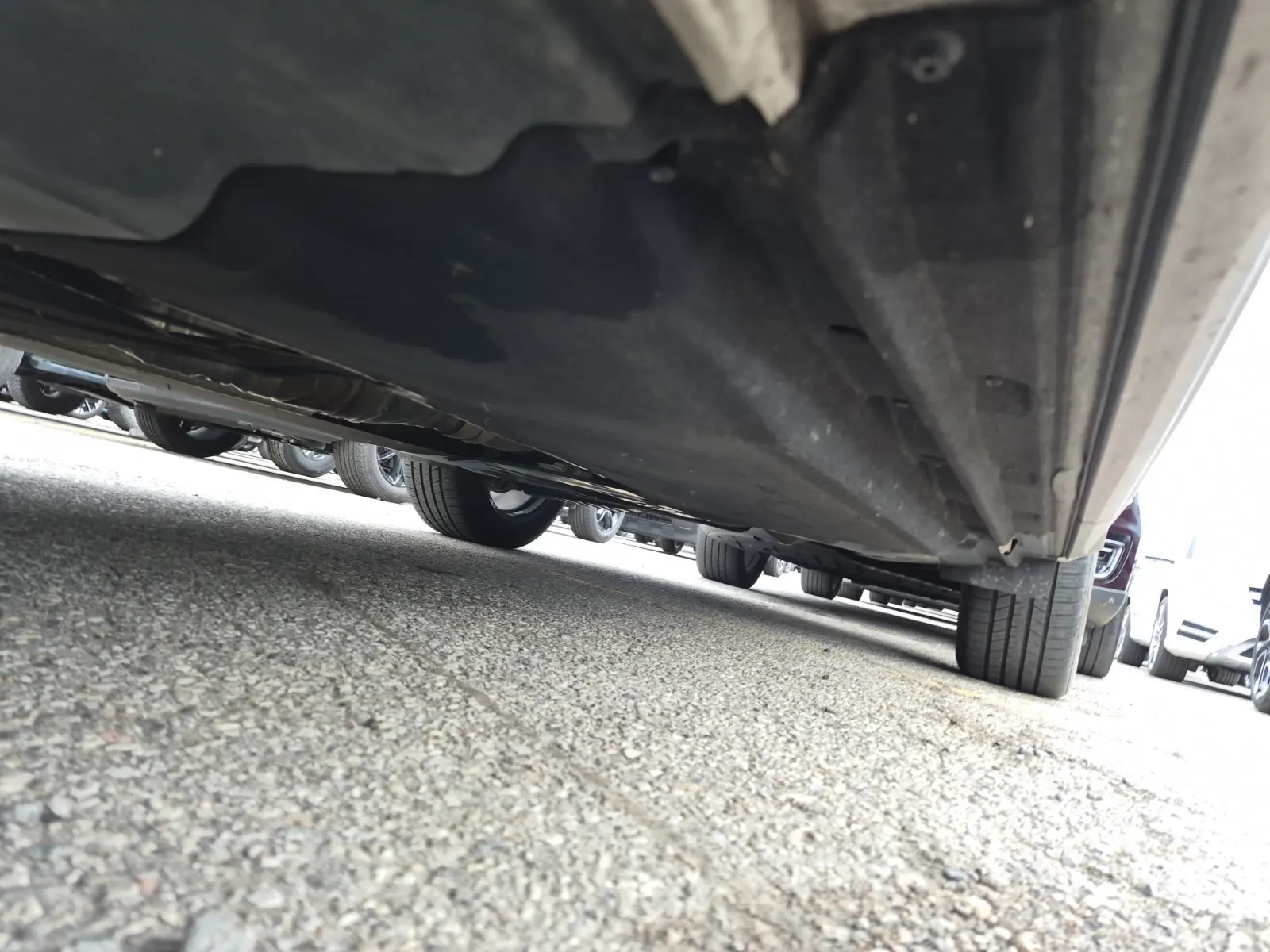 Undercarriage - Driver Photo