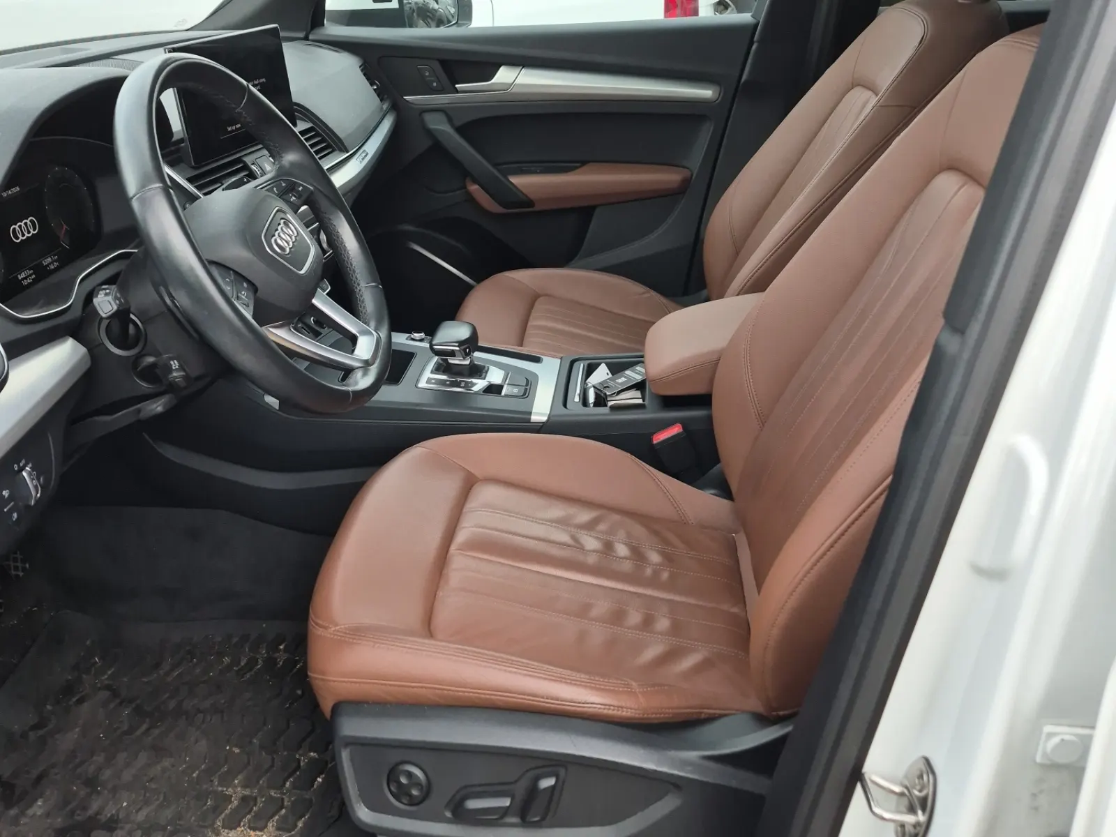 Front Interior Photo