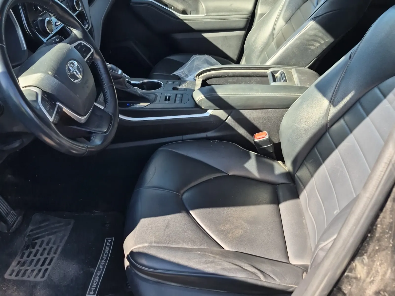 Front Interior Photo
