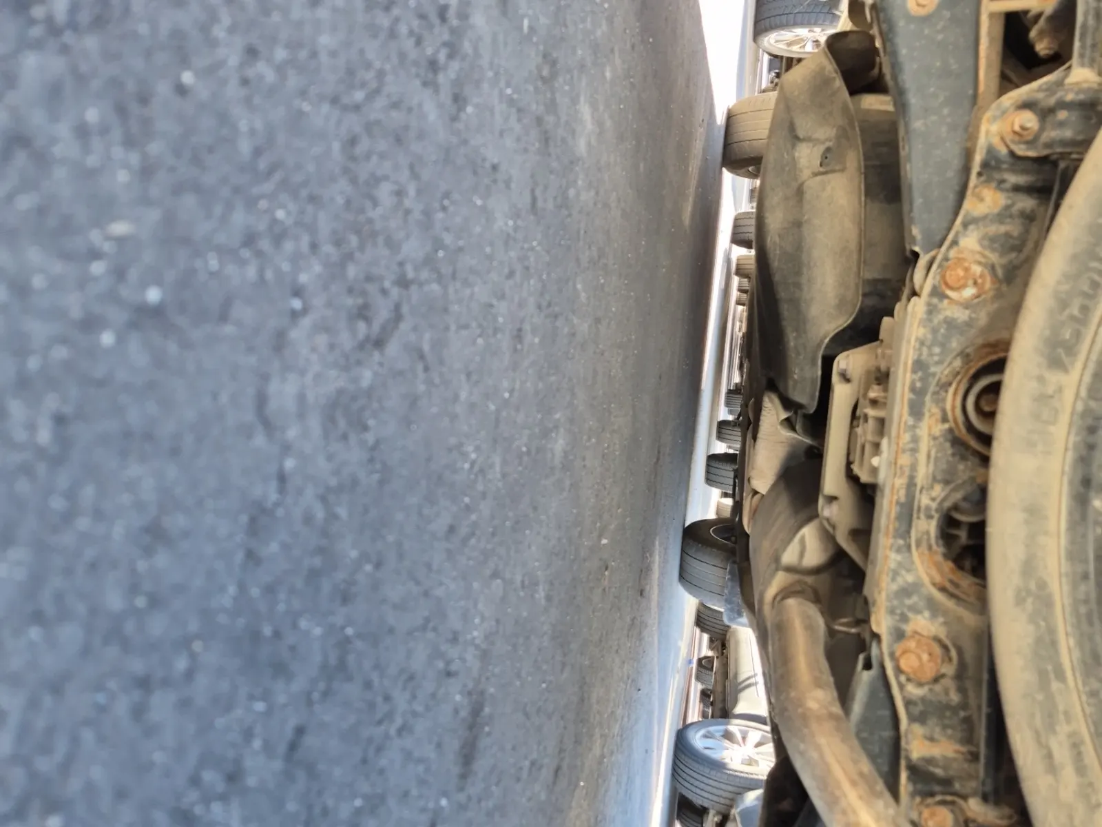Undercarriage - Rear Photo