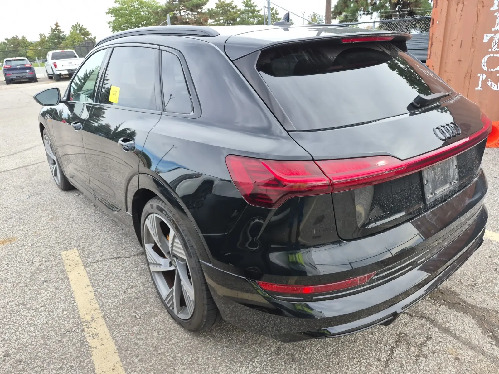Driver Rear 3/4 Photo