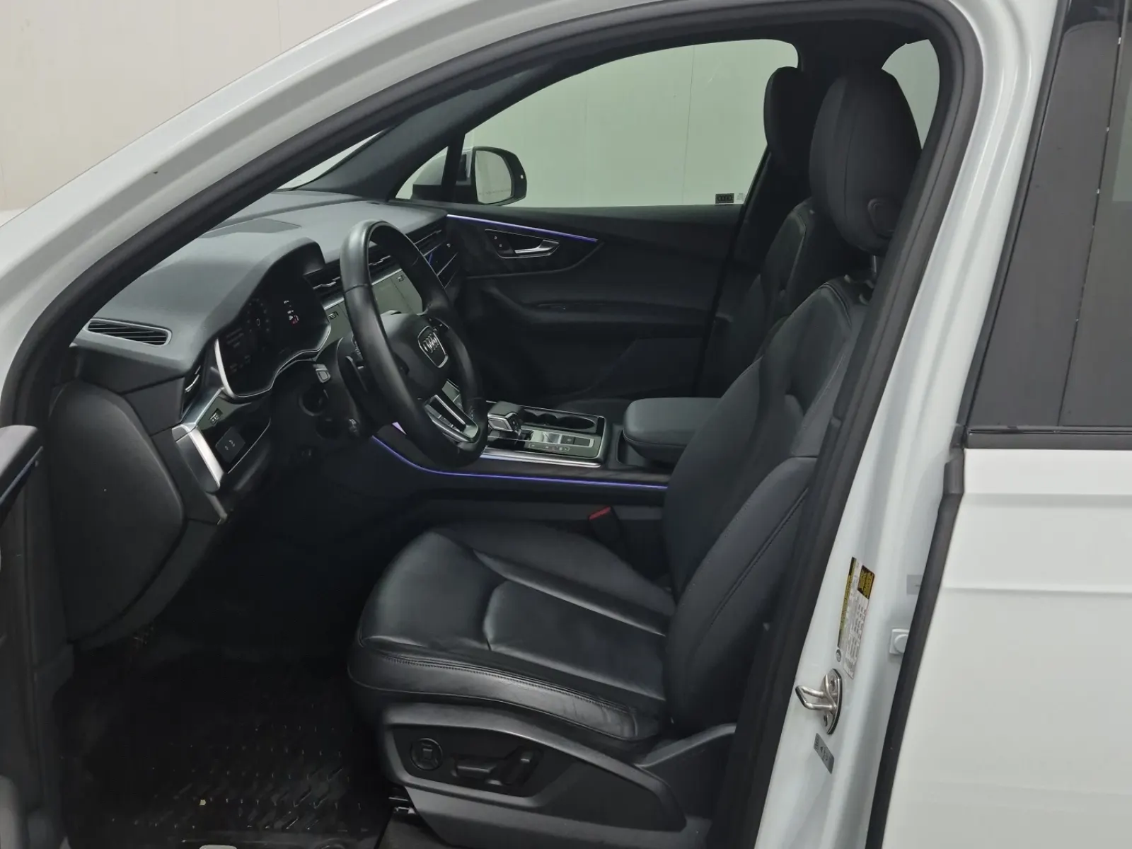 Front Interior Photo