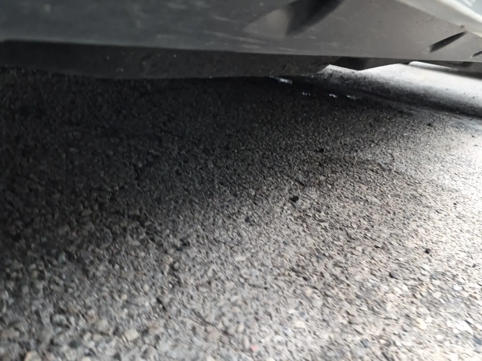 Undercarriage - Passenger Photo