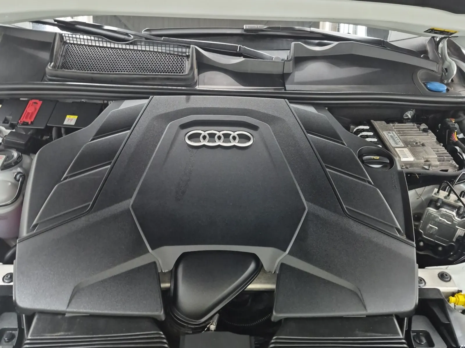 Engine Photo