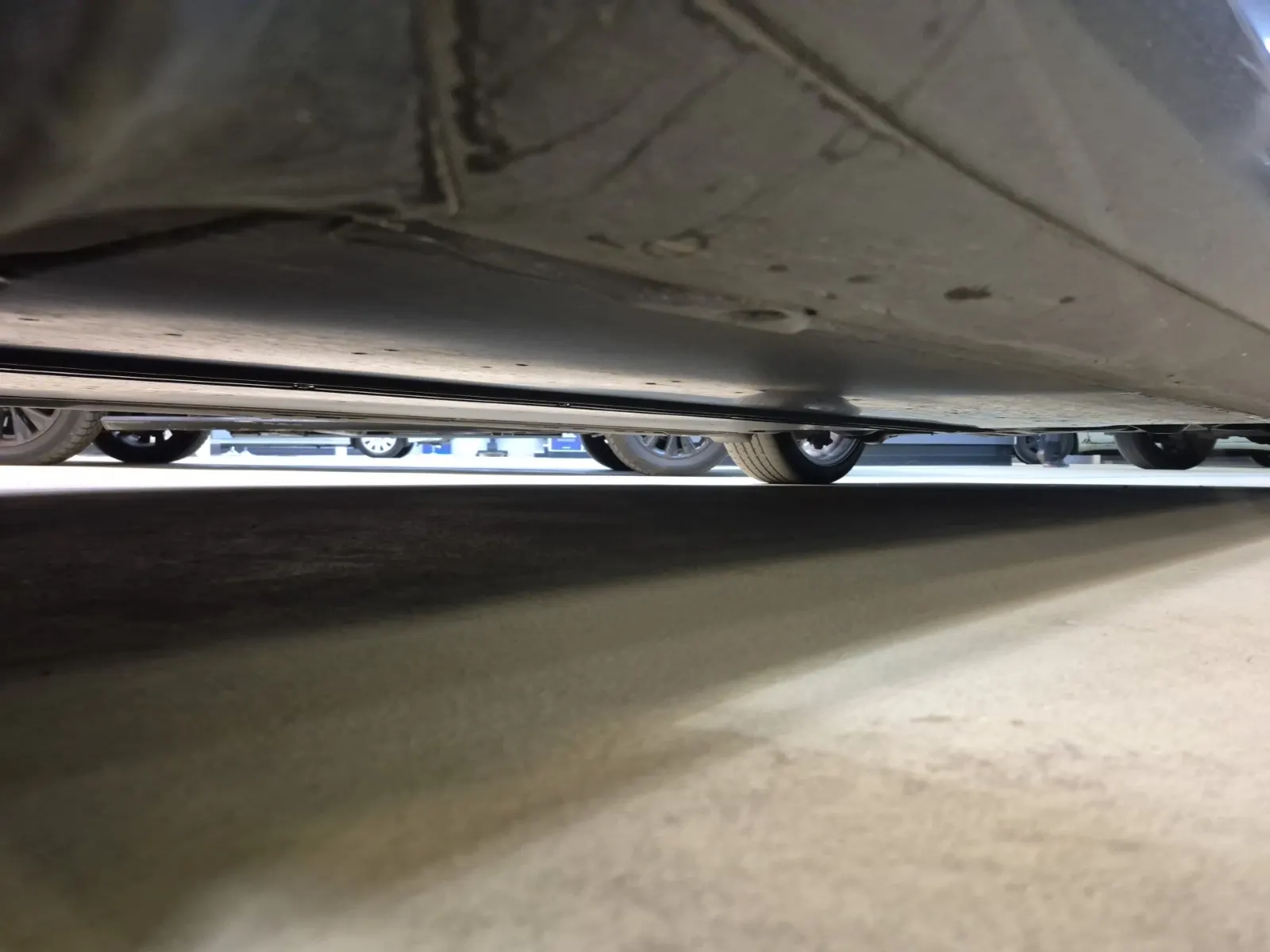 Undercarriage - Driver Photo