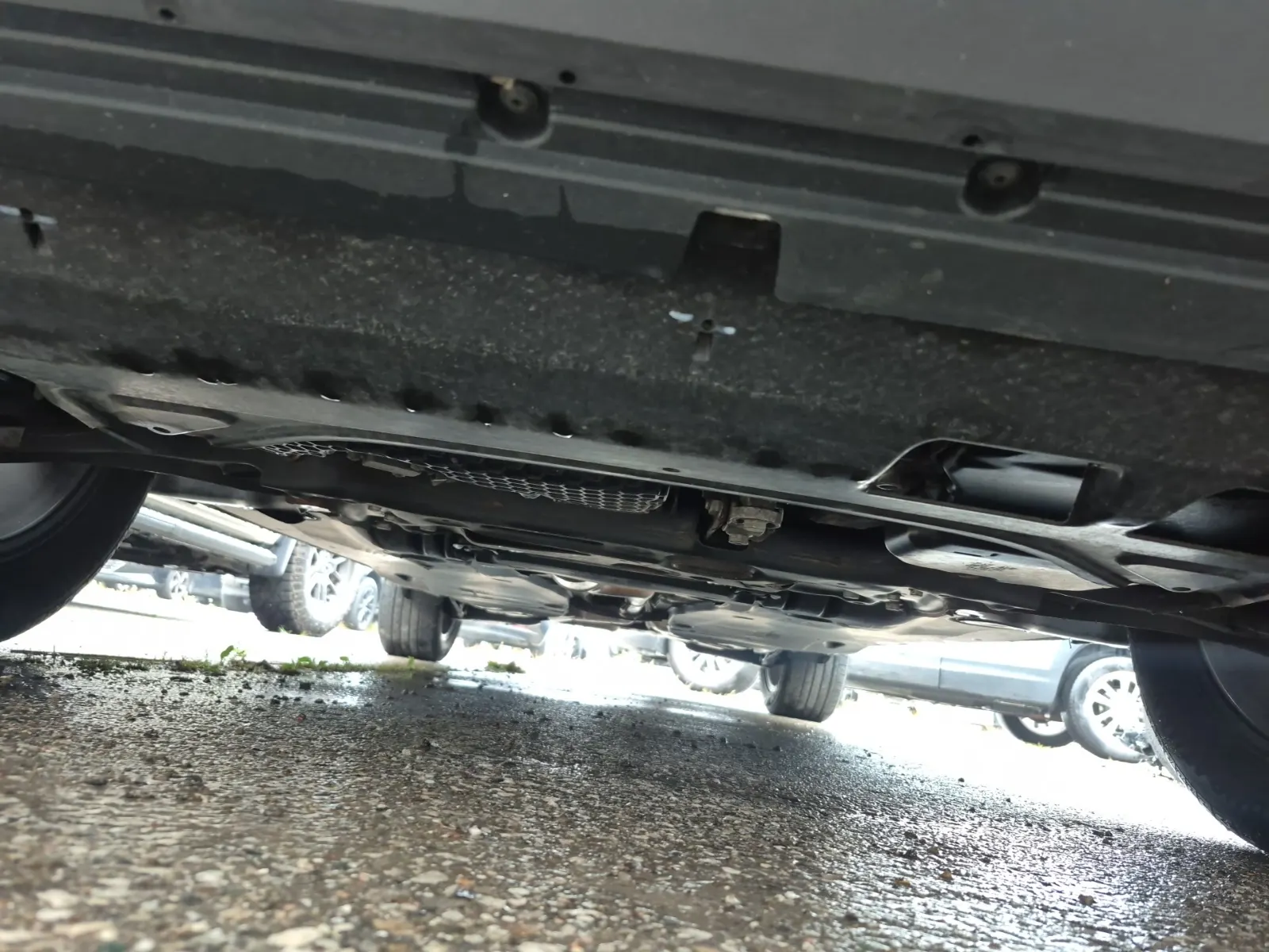 Undercarriage - Front Photo