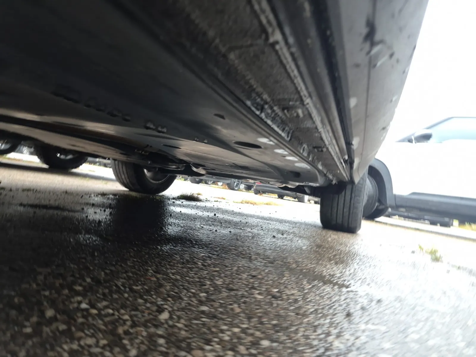 Undercarriage - Driver Photo