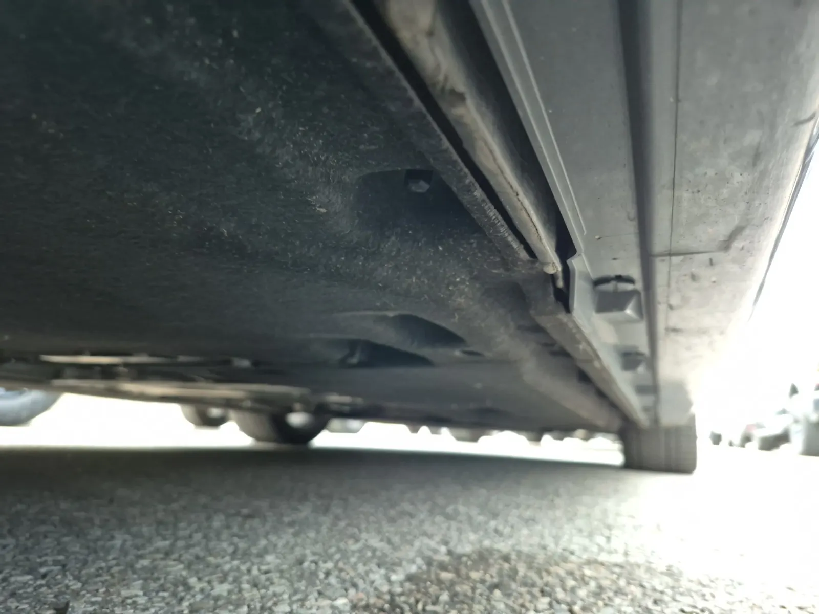 Undercarriage - Passenger Photo