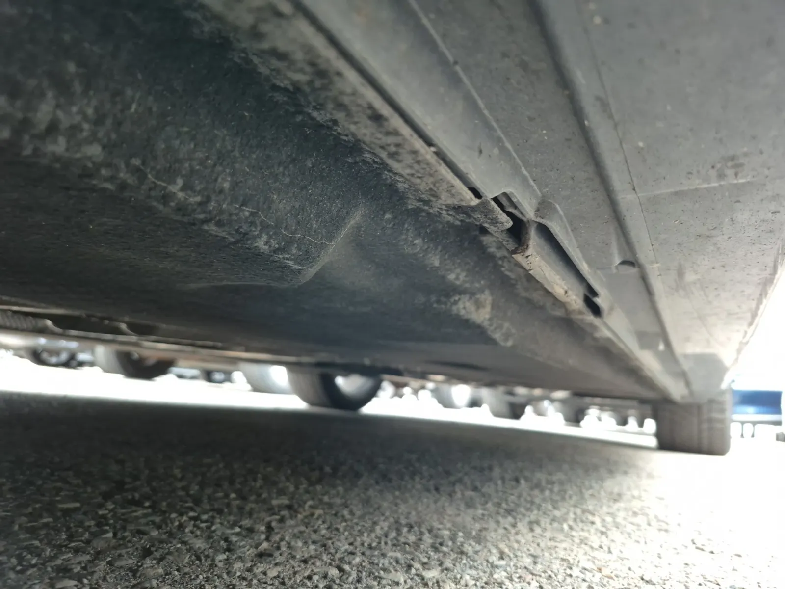 Undercarriage - Driver Photo
