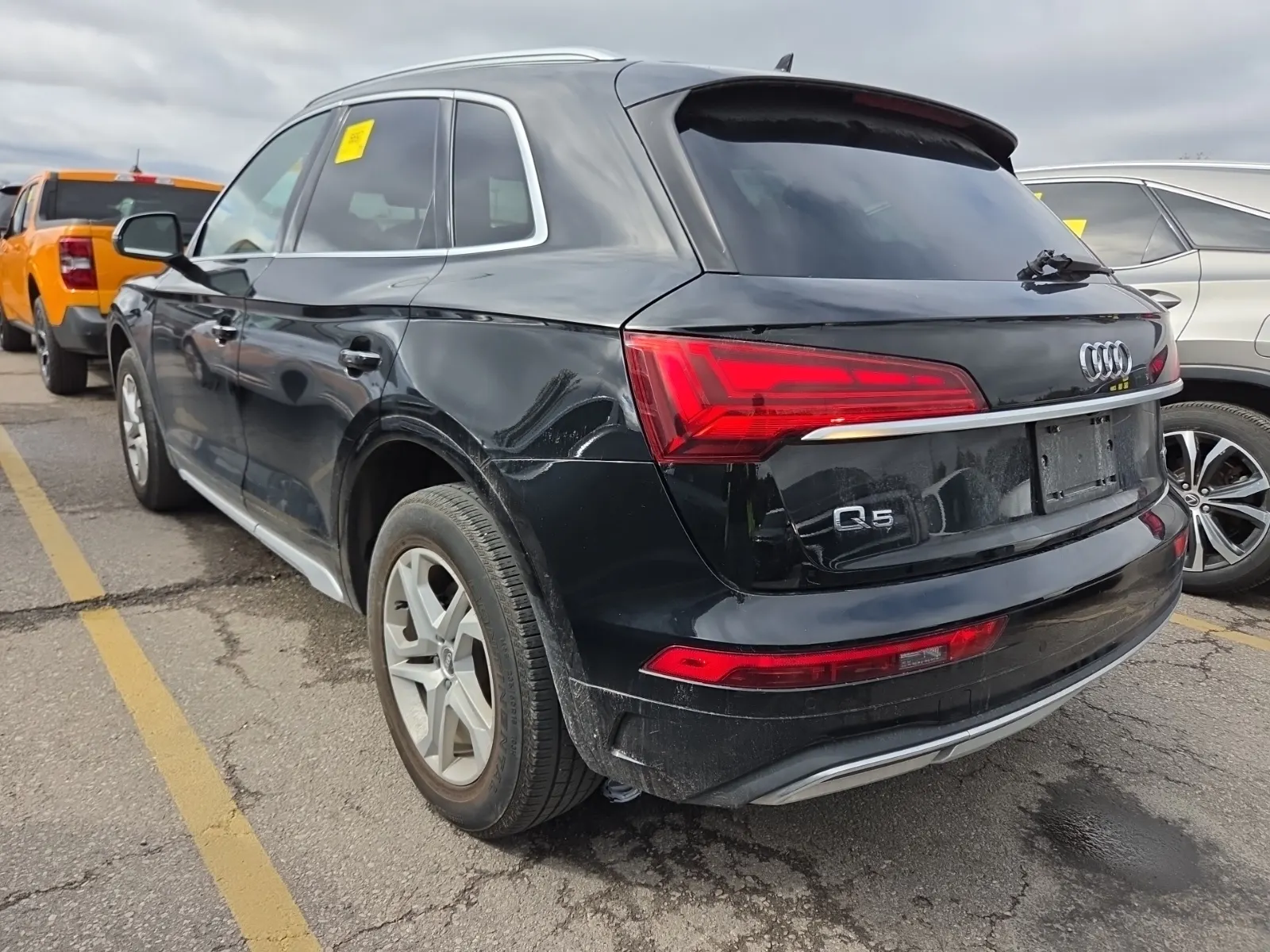Driver Rear 3/4 Photo