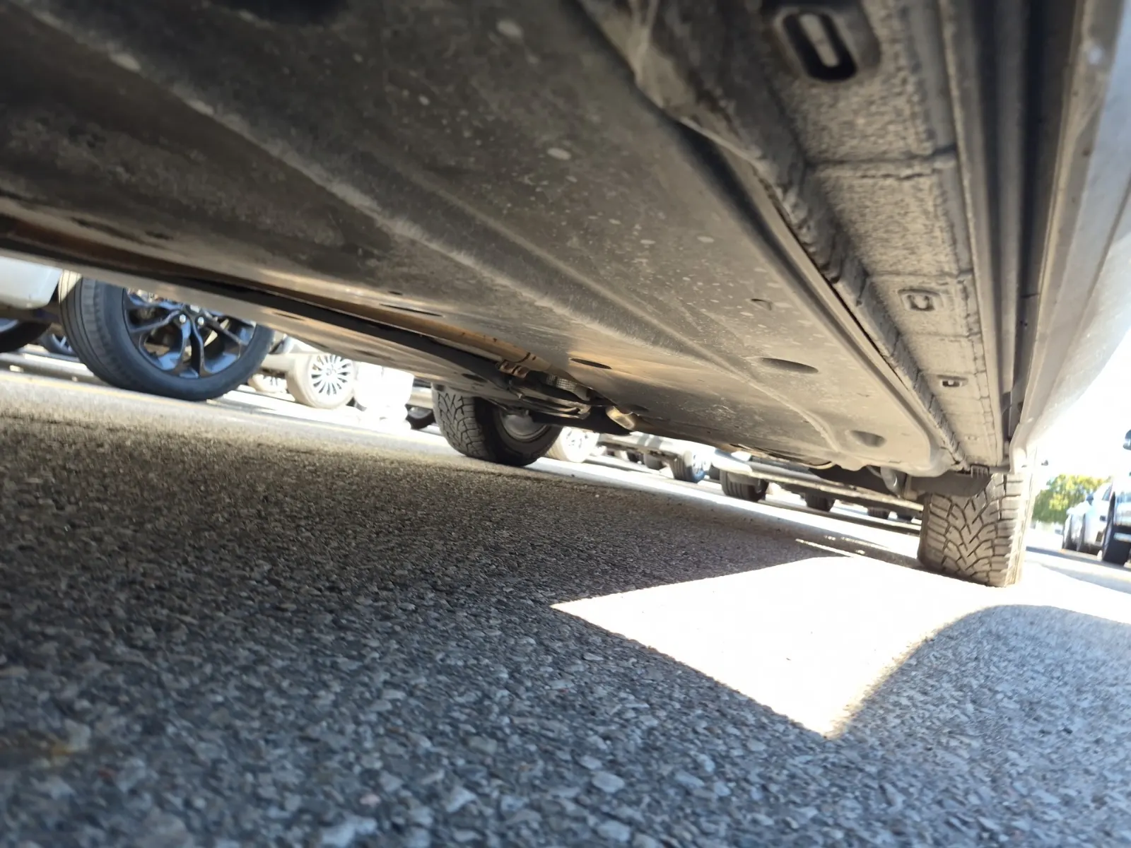 Undercarriage - Driver Photo