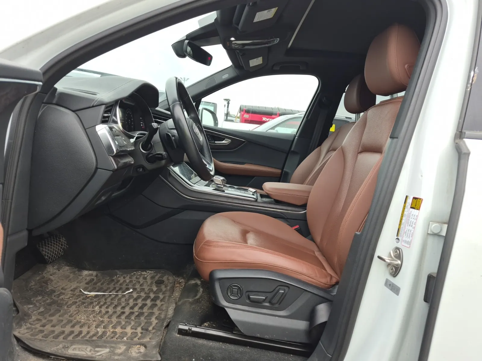 Front Interior Photo