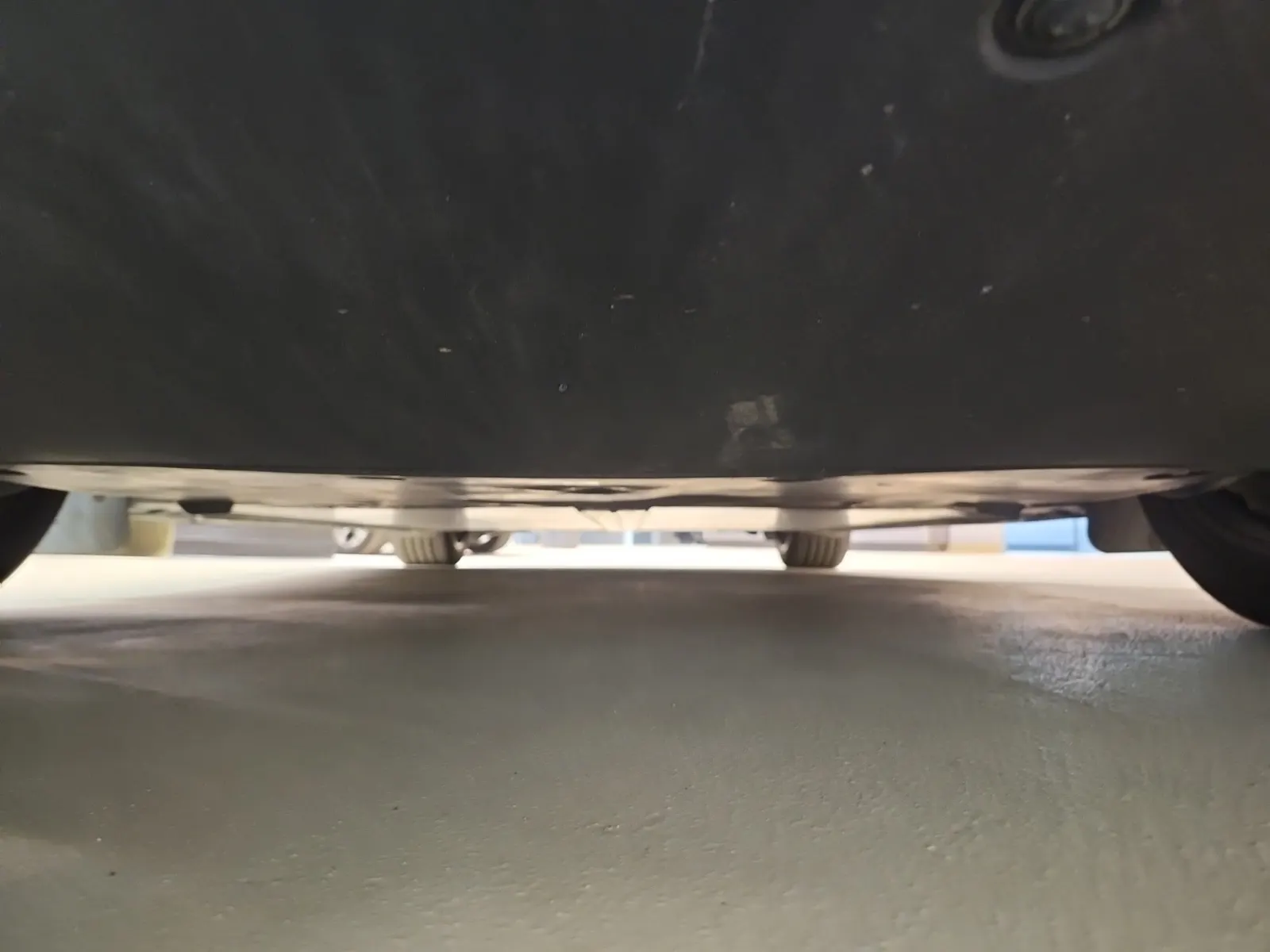 Undercarriage - Front Photo