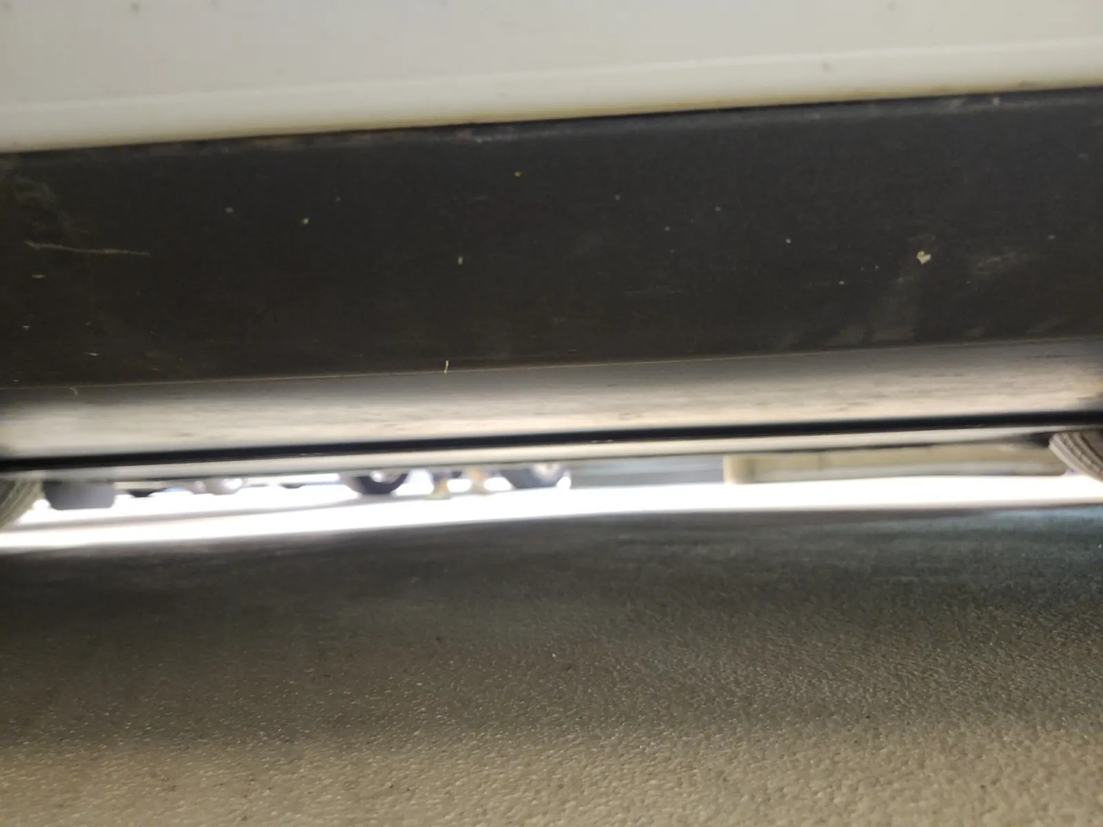 Undercarriage - Driver Photo