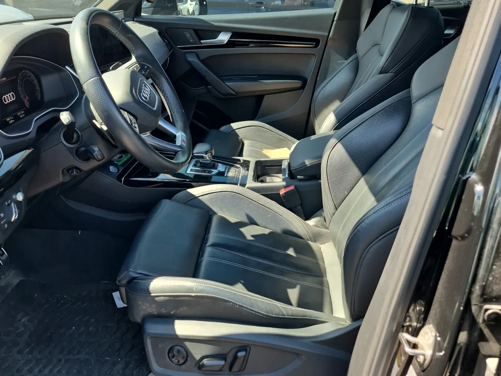 Front Interior Photo