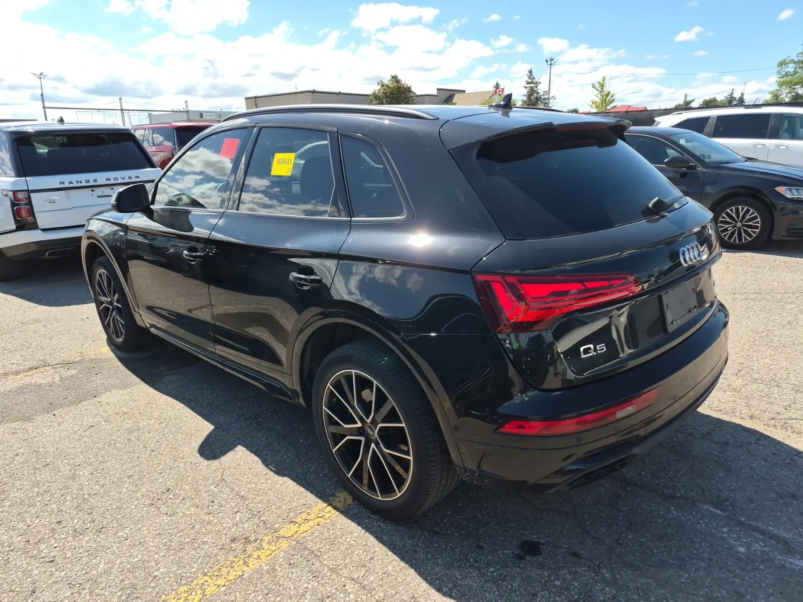 Driver Rear 3/4 Photo