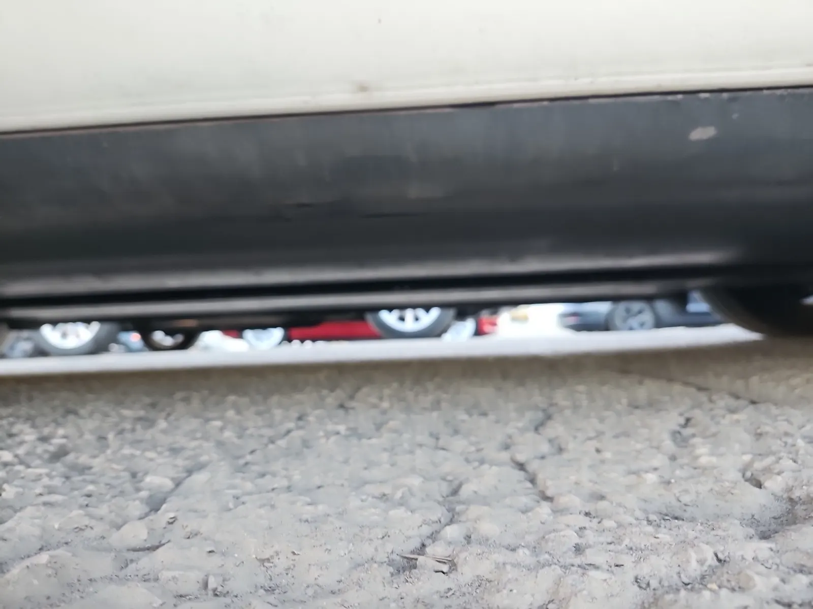 Undercarriage - Passenger Photo