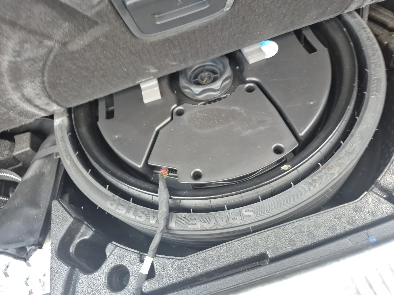 Spare Tire & Wheel Photo