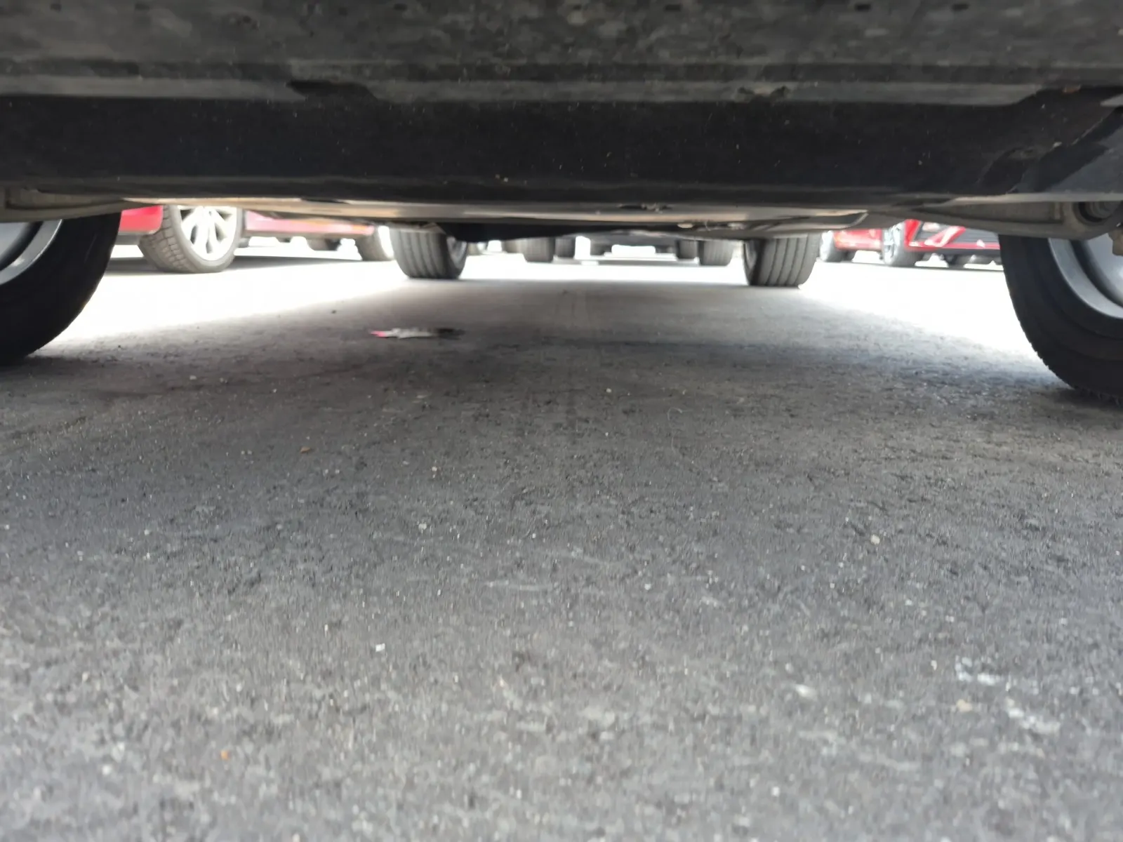 Undercarriage - Front Photo