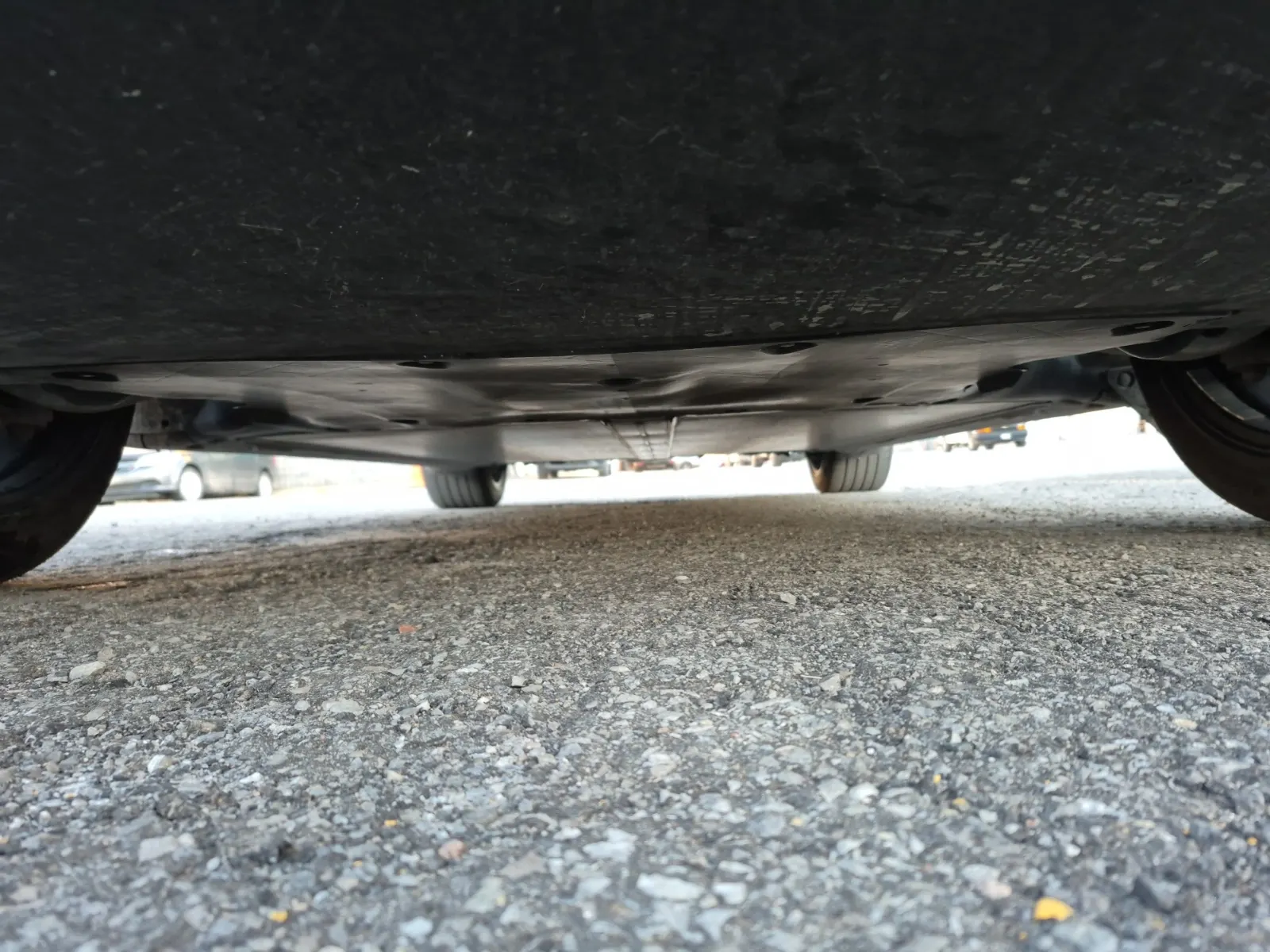 Undercarriage - Front Photo