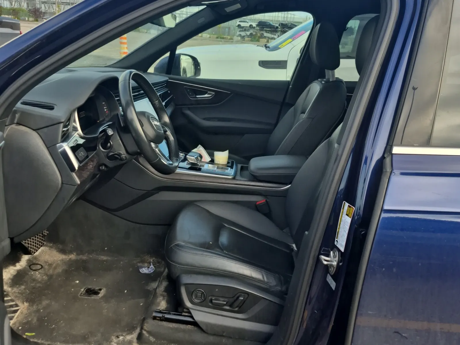 Front Interior Photo