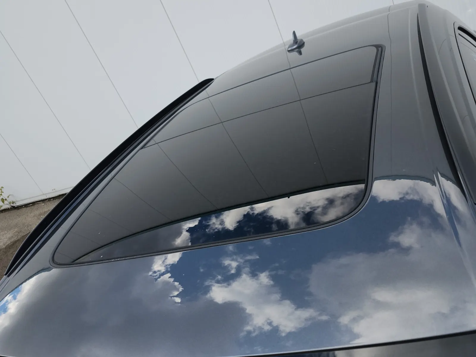 Exterior Roof Photo