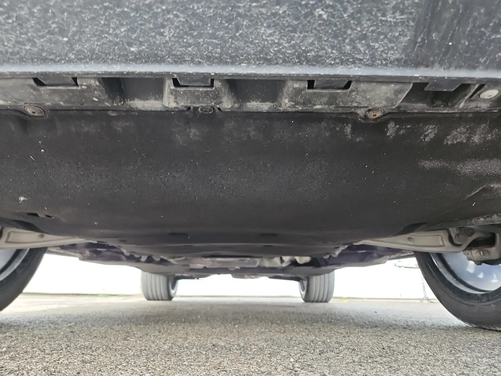 Undercarriage - Front Photo