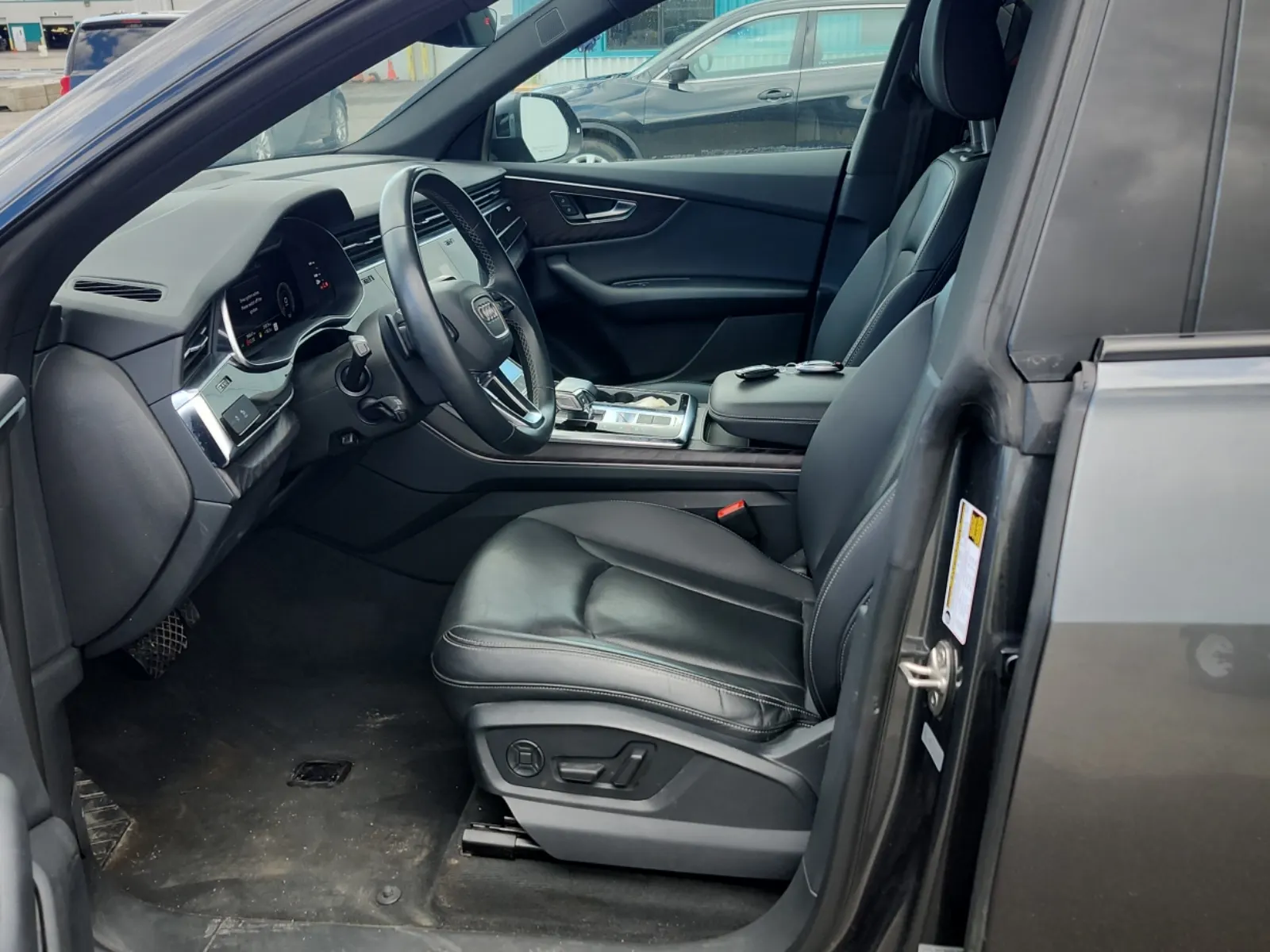 Front Interior Photo