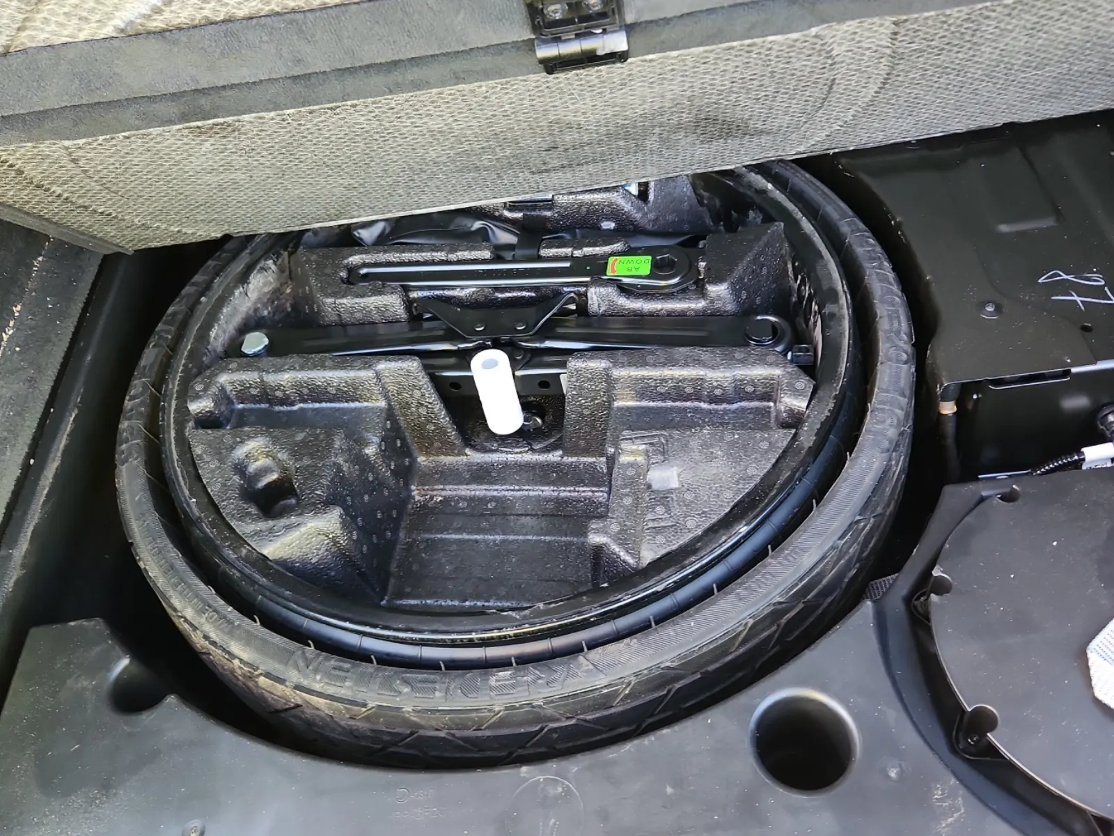 Spare Tire & Wheel Photo