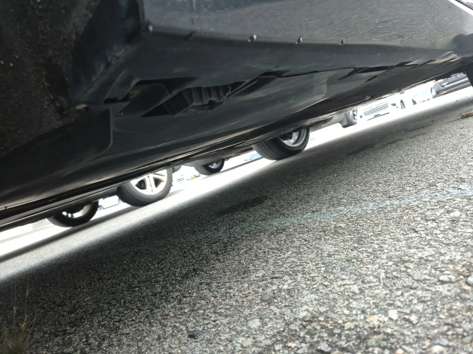 Undercarriage - Passenger Photo