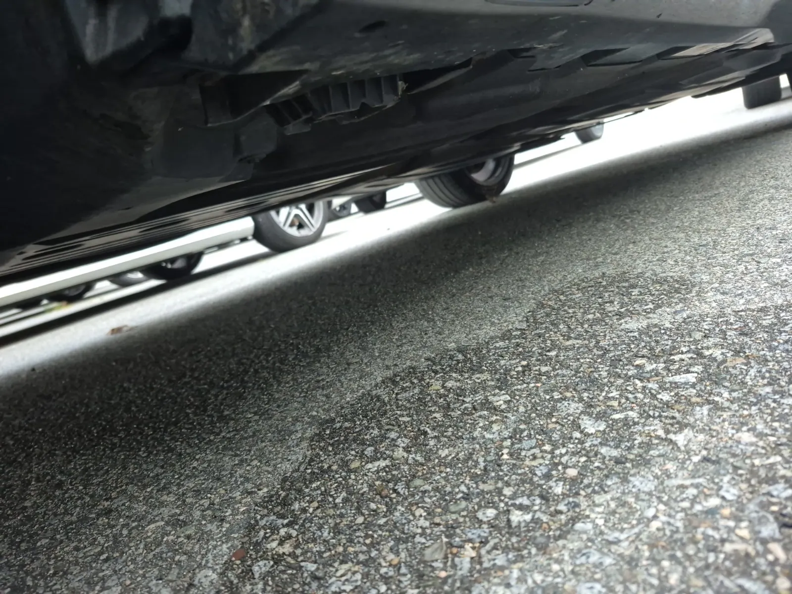 Undercarriage - Driver Photo
