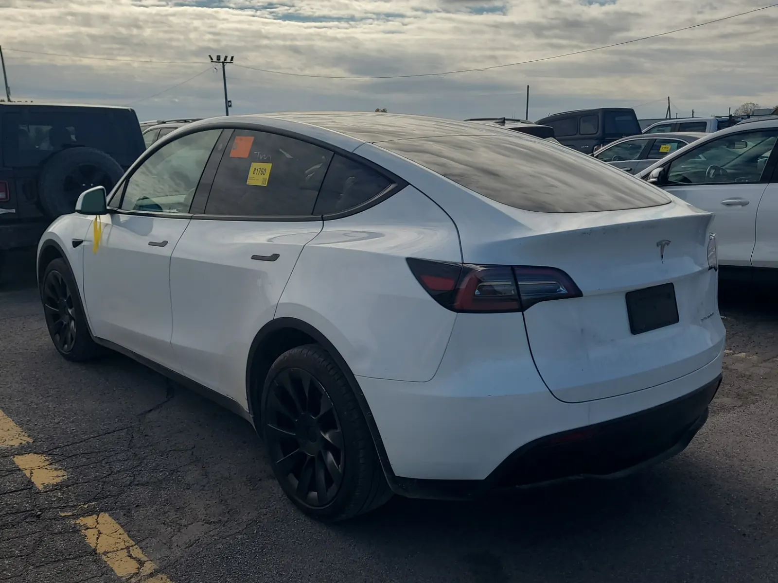 Driver Rear 3/4 Photo