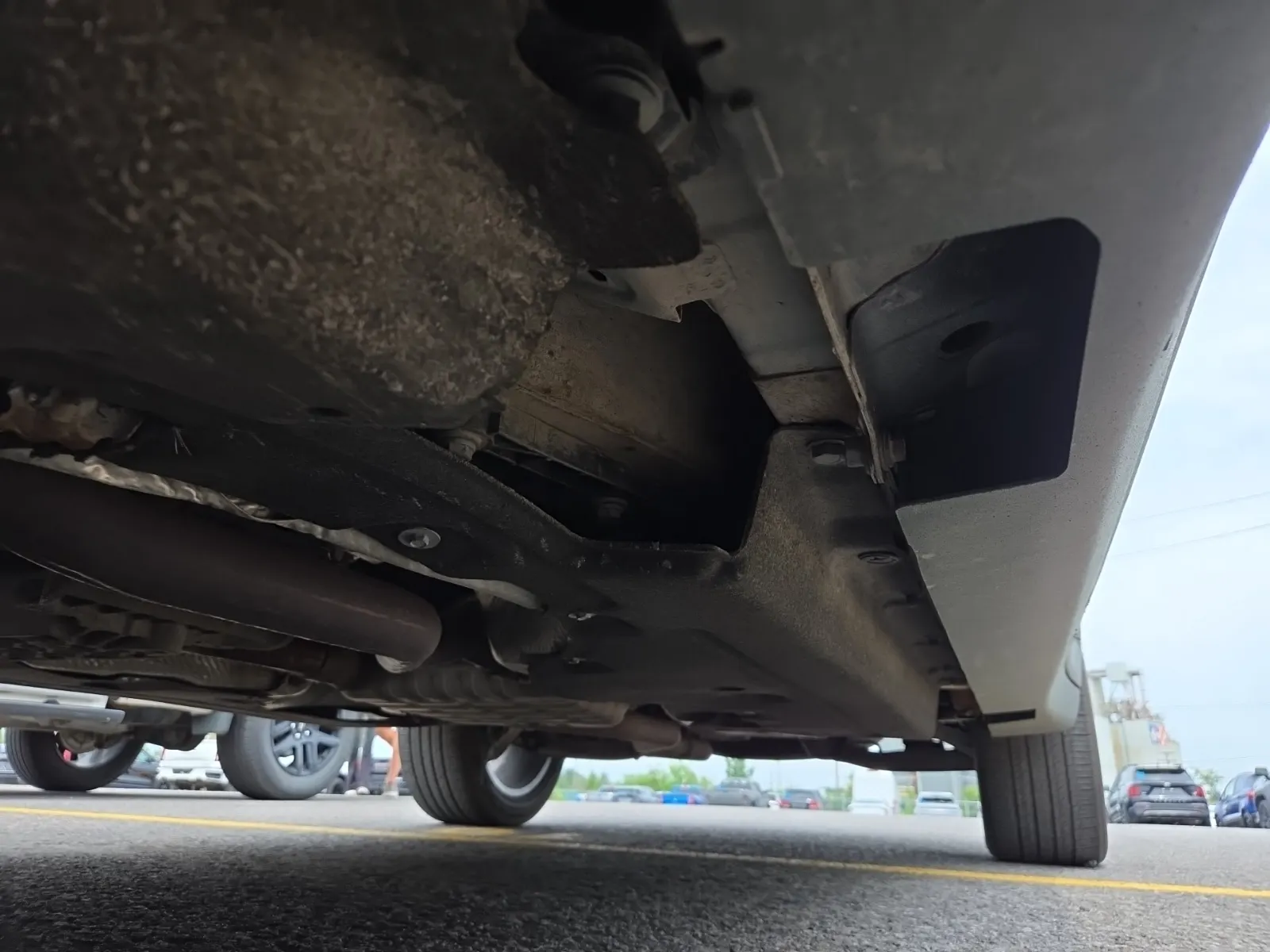 Undercarriage - Driver Photo