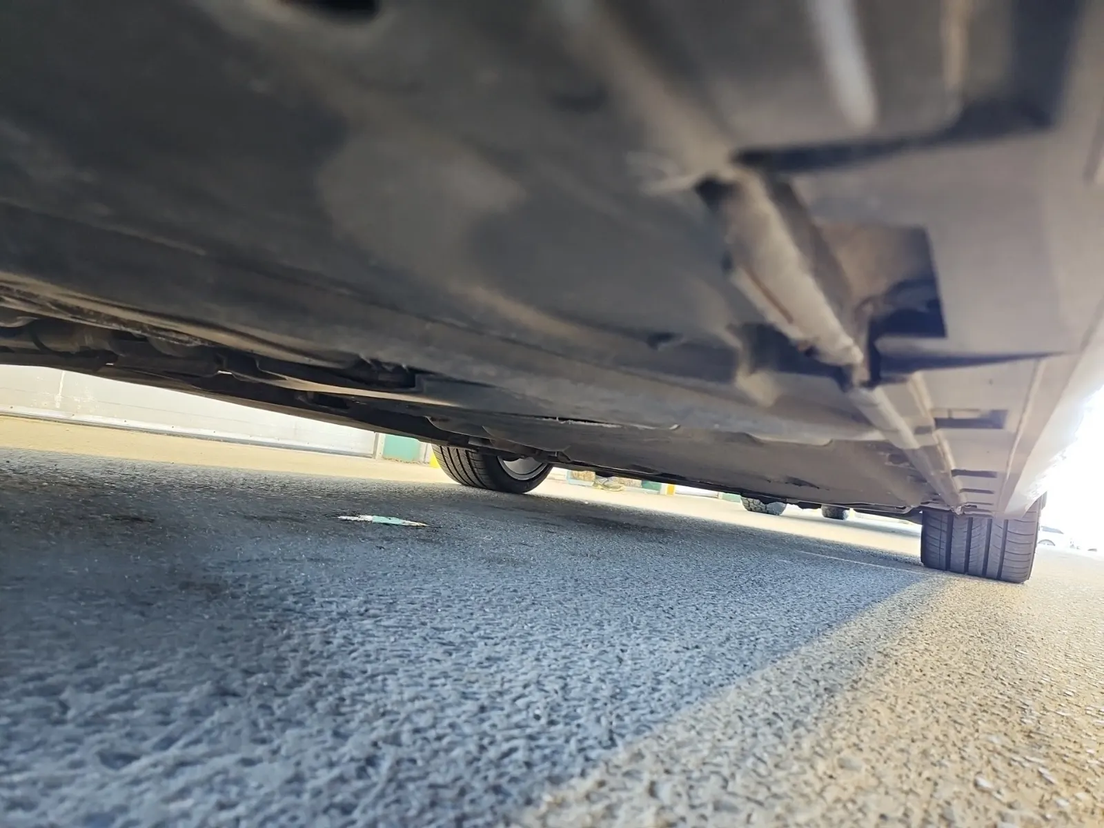 Undercarriage - Passenger Photo