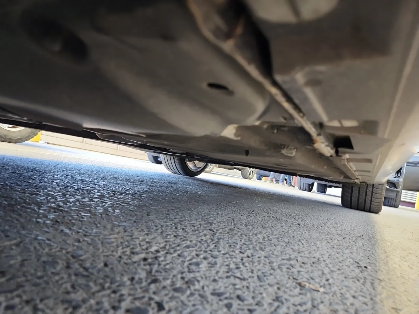 Undercarriage - Driver Photo