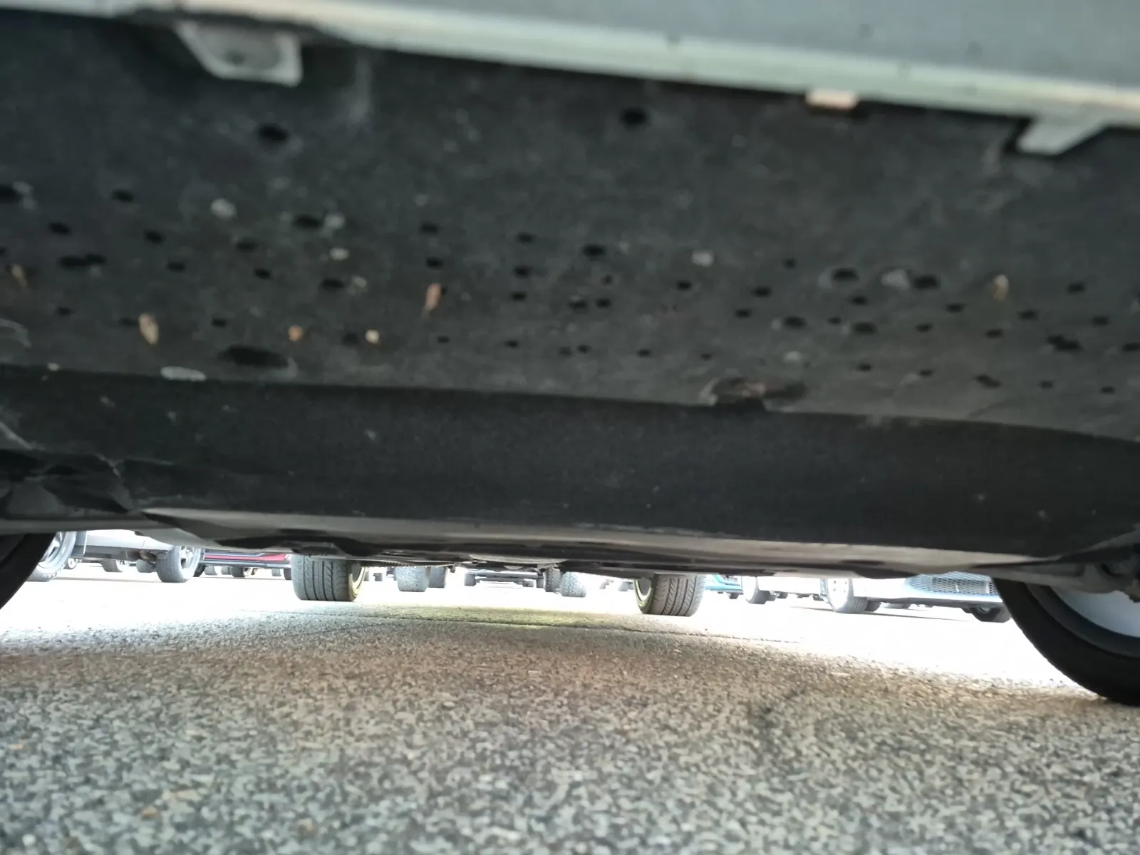 Undercarriage - Front Photo