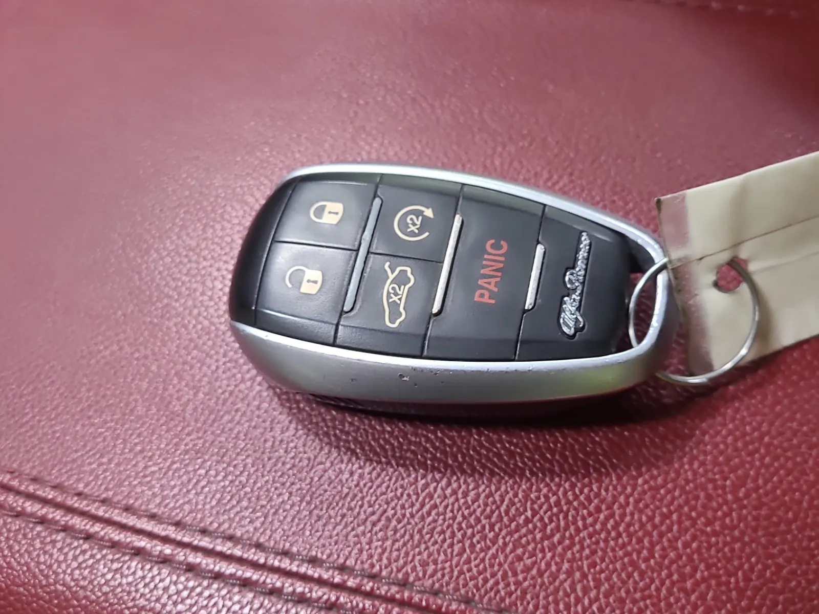 Keys/Fobs/Manual Photo