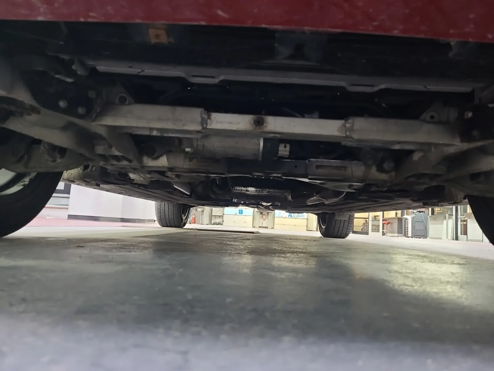 Undercarriage - Front Photo