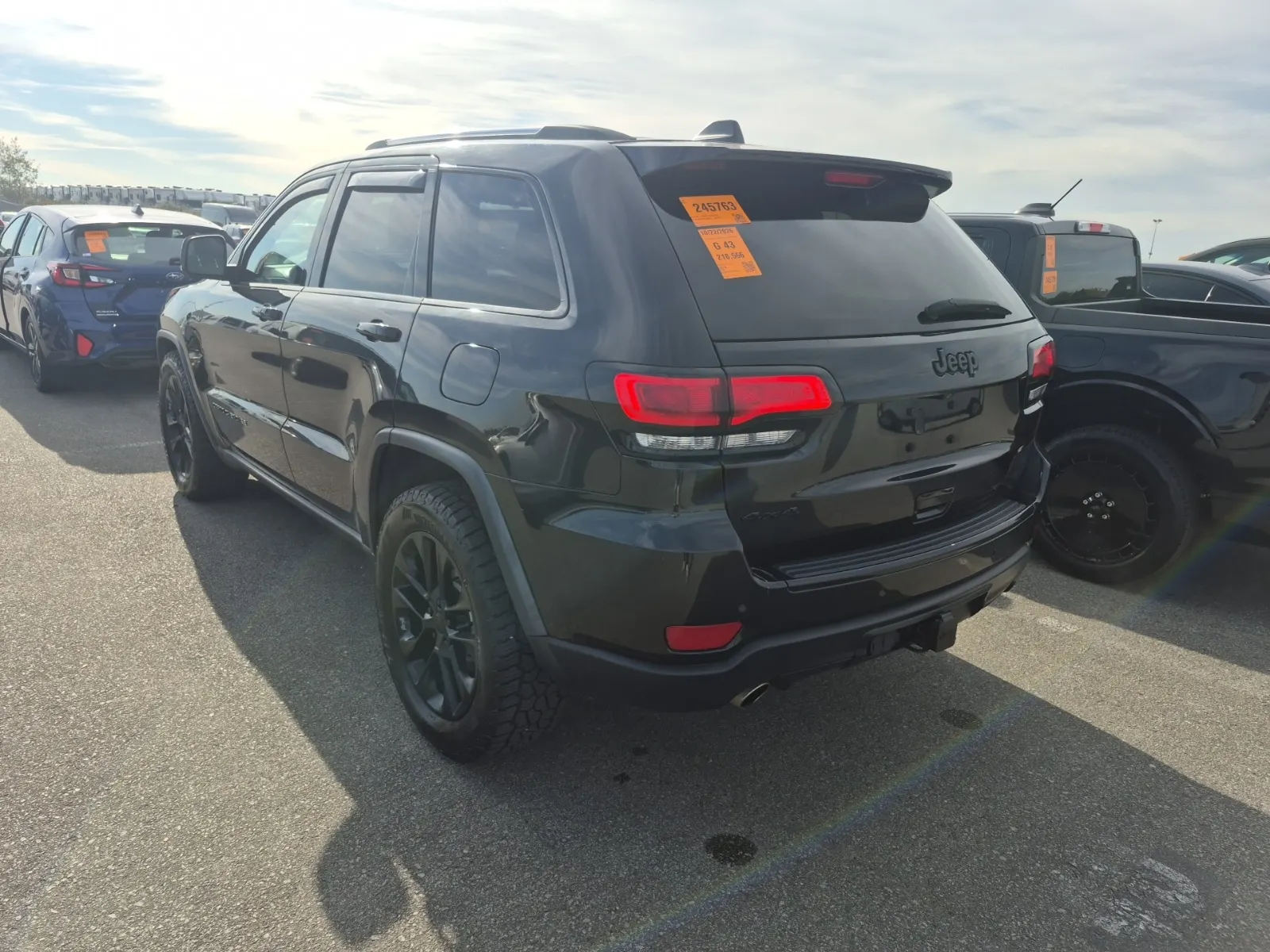 Driver Rear 3/4 Photo