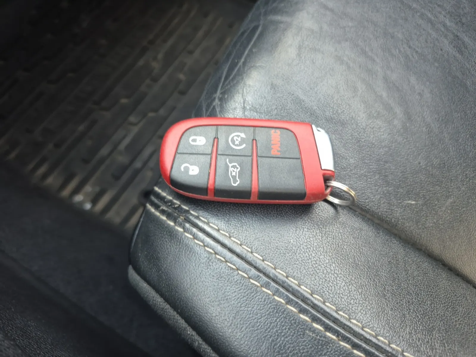 Keys/Fobs/Manual Photo